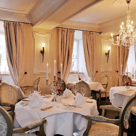 Schlosshotel Burghaus Kronenburg Dahlem  Buitenkant foto