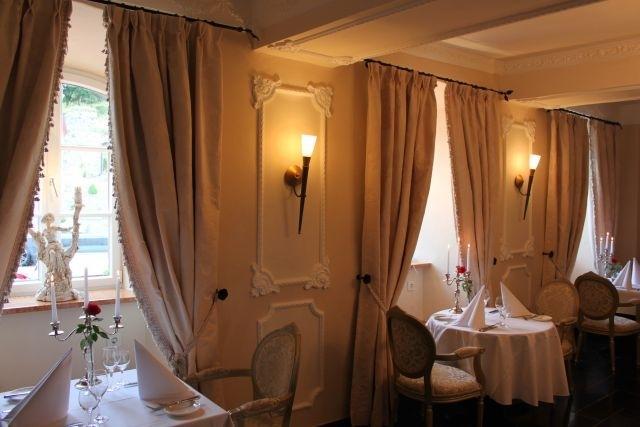 Schlosshotel Burghaus Kronenburg Dahlem  Buitenkant foto